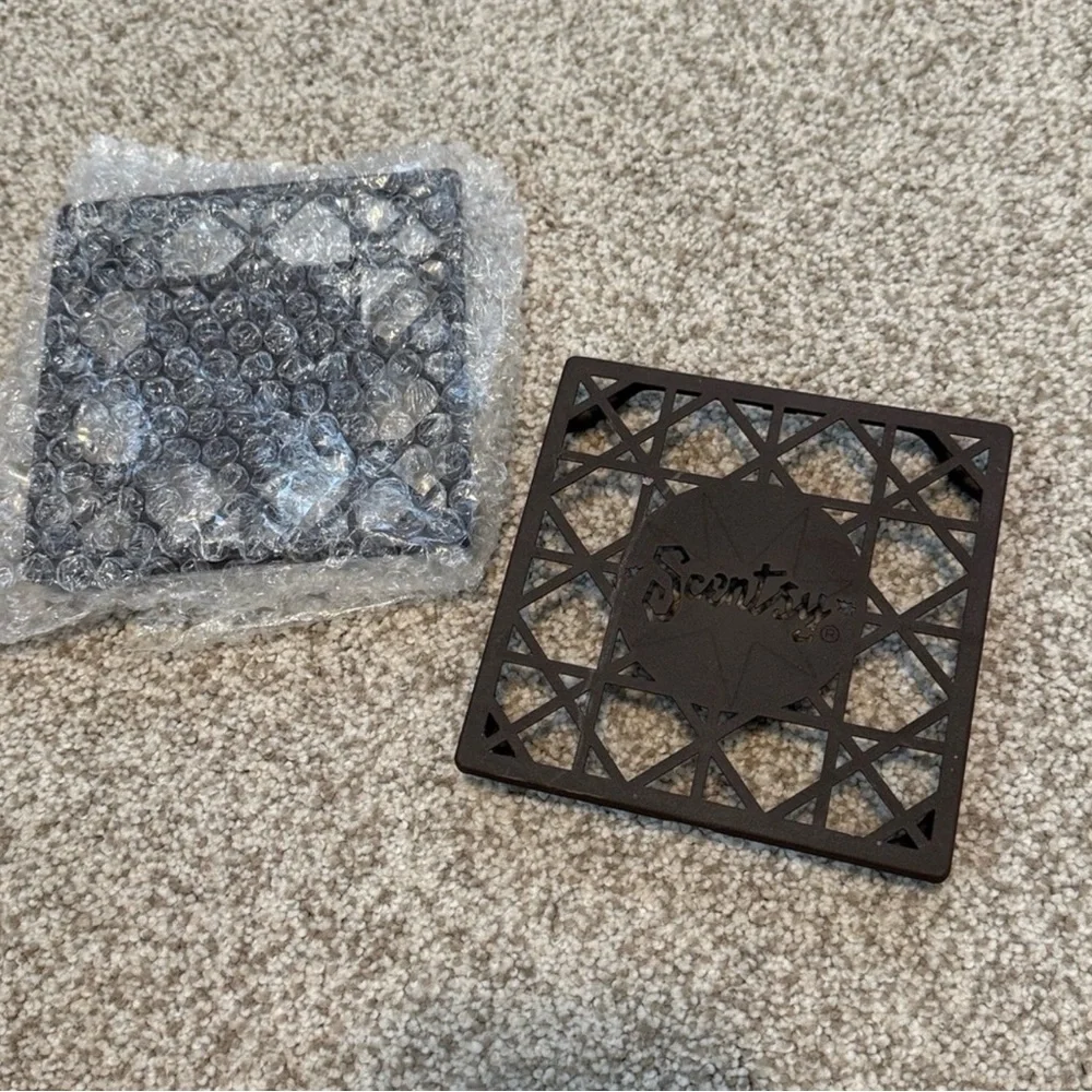 Scentsy Warmer Pedestals - Picture 7 of 7